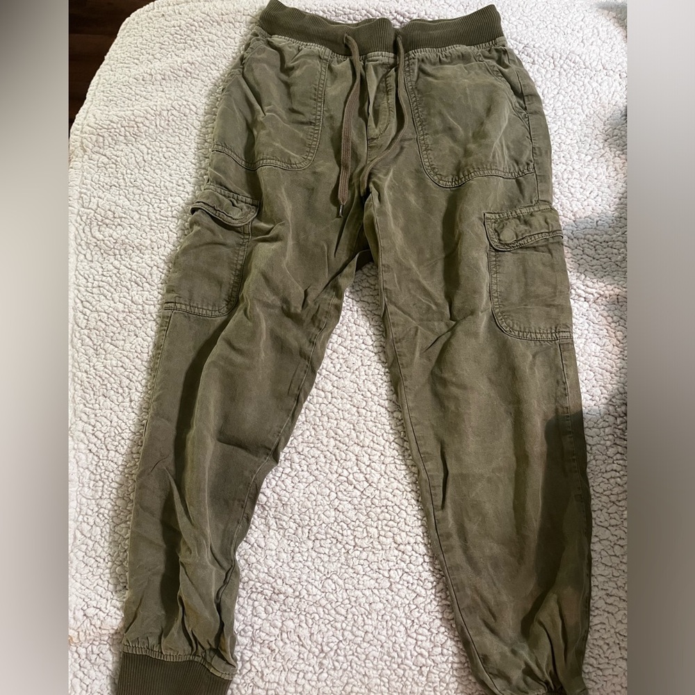 American Eagle XS army green
